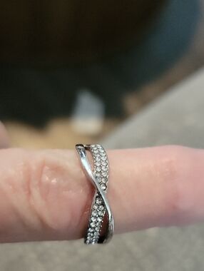 Source Unknown Silver-Tone Infinity Twist Ring with Clear Stones- Costume